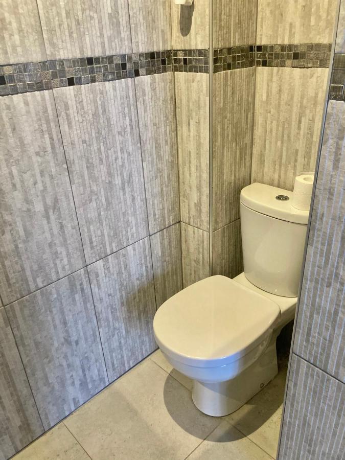 Nice West Cosy Flat Balcony, Near Airport, Train, Beach, Public Transport, Supermarket, Comfortable And Well Equipped Apartment Exterior photo